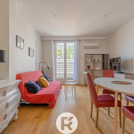 R'apparts T3 Bastille Horizon Apartment